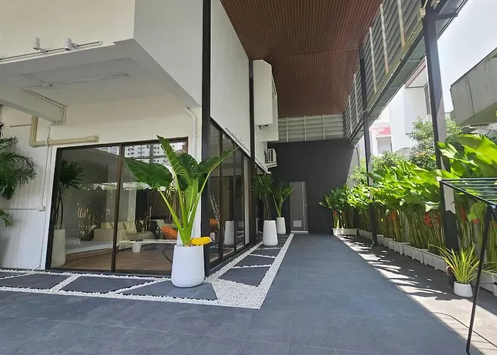 曼谷市中心素坤逸四卧别墅---牛仔街附近 Villa Bangkok