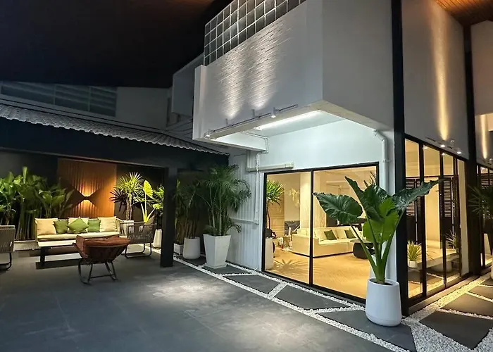 曼谷市中心素坤逸四卧别墅---牛仔街附近 Villa *