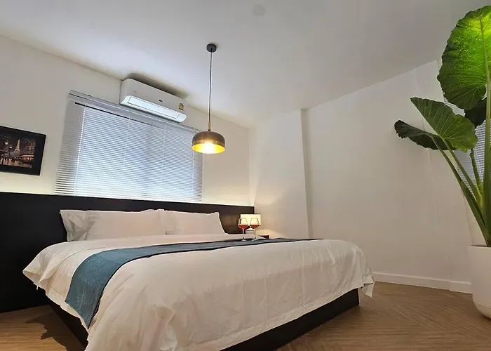 曼谷市中心素坤逸四卧别墅---牛仔街附近 Villa