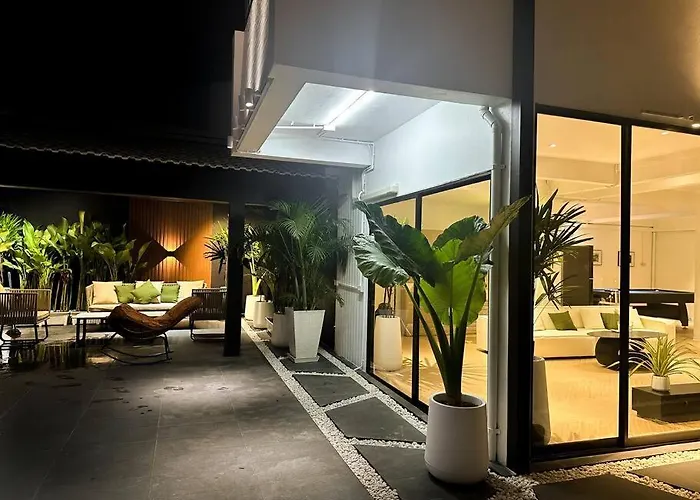 曼谷市中心素坤逸四卧别墅---牛仔街附近 Villa
